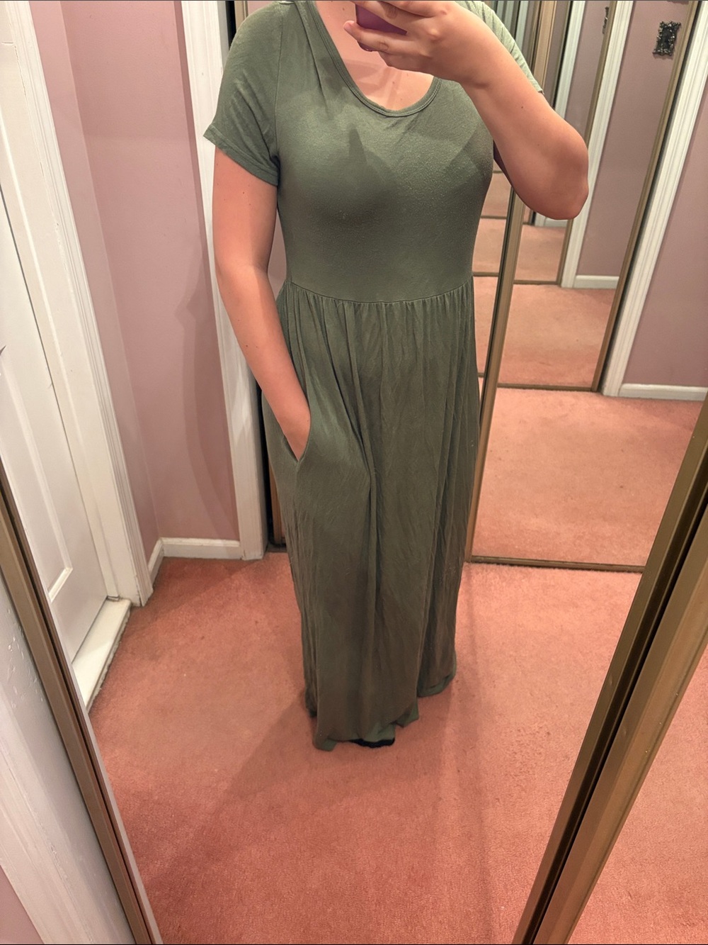 Women’s Olive Green Short-Sleeve Scoop Neck Maxi Dress - Picture 3 of 10